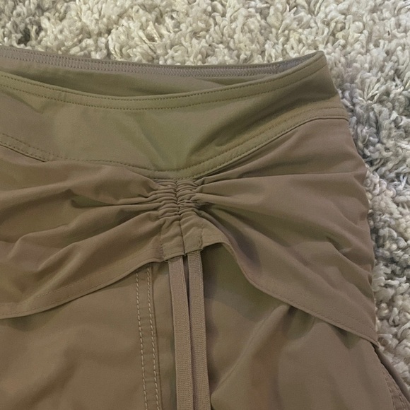 Athleta Tan Skort Size 10 - Picture 3 of 16